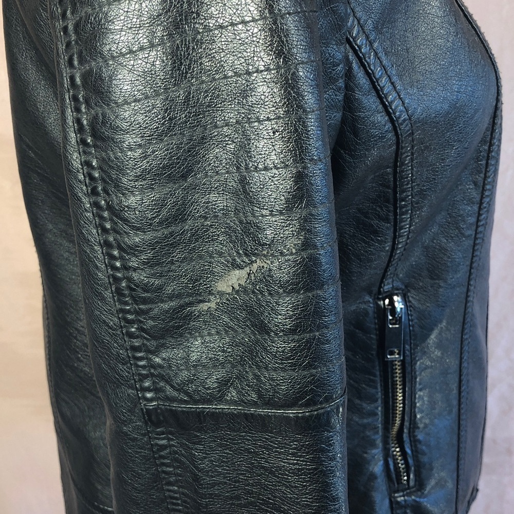 Black Vegan Leather Moto Jacket - Women's Stylish Zip Front Size Medium - Picture 10 of 17